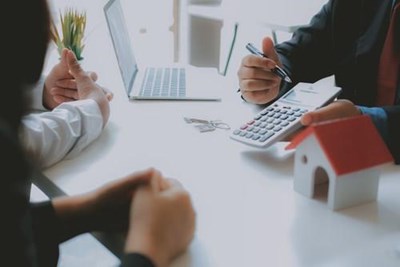 Mortgage operation for start-up bank